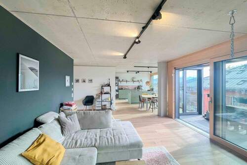 Wohnzimmer - Etagenwohnung mit 109,80 m&sup2; in Kolbermoor zum Kaufen