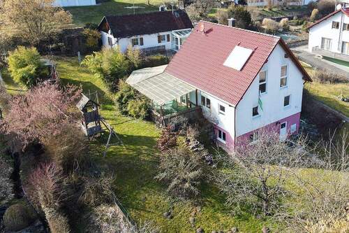 Objektbild - Charmantes Anwesen mitten im Grünen ... Ruhe pur mit viel Freiraum zum Wohnen und Wohlfühlen