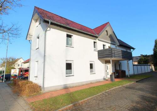 Titelbild - Modernisiert, gepflegt und attraktiv - Mehrfamilienhaus in Gellershagen