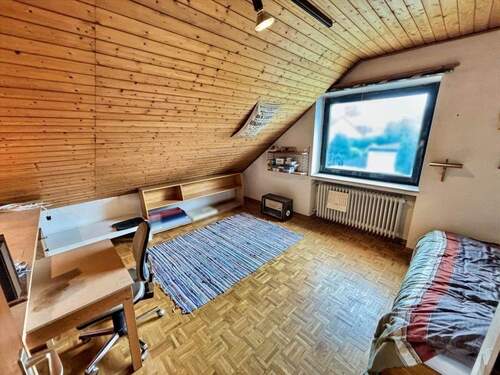 Kinderzimmer/Büro - 