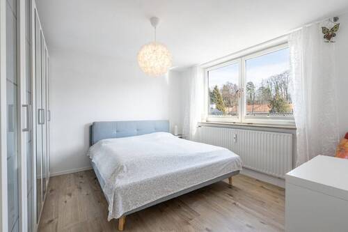 Schlafzimmer - Etagenwohnung mit 74,50 m&sup2; in Starnberg zum Kaufen