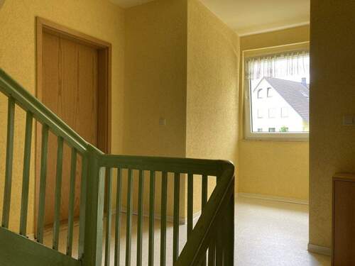 Treppenhaus - Etagenwohnung mit 53,60 m&sup2; in Zwickau zur Miete