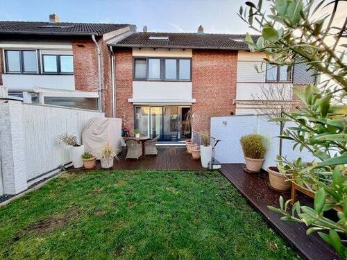 Gartenansicht - 6 Zimmer Mehrfamilienhaus, Wohnhaus zum Kaufen in Ratekau