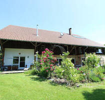 Wunderschönes Landhaus in Traumlage auf über 4.500 qm Grund mit ca. 400 qm toll ausgebauter Wohnfläche mit charmanter Einliegerwohnung - Waldburg