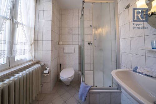 Badezimmer, Gästezimmer 2, 1.OG - 
