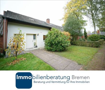 Hausansicht - Reihenmittelhaus mit Balkon und Garten