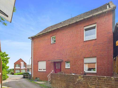 Seitenansicht - 7 Zimmer Mehrfamilienhaus, Wohnhaus zum Kaufen in Lüdinghausen