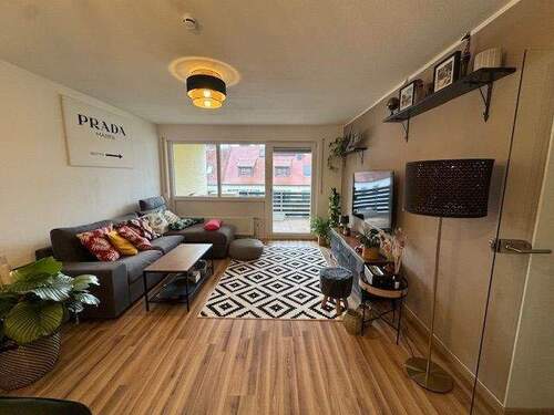 Wohnbereich - 2 Zimmer Etagenwohnung zur Miete in Nürnberg