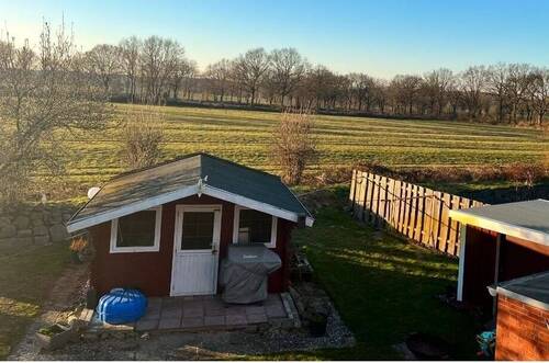 Holzhaus im Garten - 