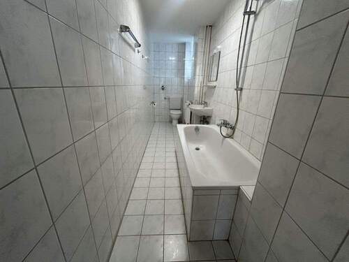 Bad - 3 Zimmer Etagenwohnung in Mannheim