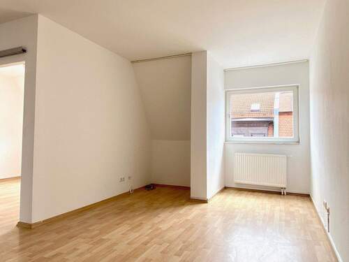 Wohnbereich zweite Hälfte - Etagenwohnung mit 59,00 m&sup2; in Nürnberg zur Miete