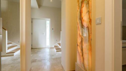 Diele - Einfamilienhaus mit 287,00 m&sup2; in Balatongyörök zum Kaufen