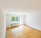 Heller Wohnbereich. - Renovierte 3-Zimmer Wohnung zum Erstbezug.