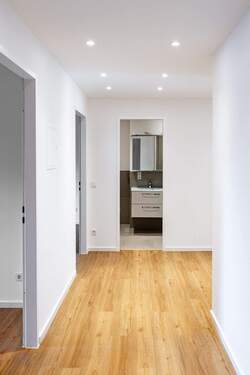 Flurbereich. - Etagenwohnung mit 70,00 m² in München zum Kaufen