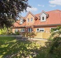 Wohnen im Einklang mit der Natur - modernisiertes Landhaus mit Einliegerwohnung & Badesee - Bordelum / Büttjebüll