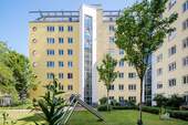 Hausansicht - 2 Zimmer Etagenwohnung zum Kaufen in Berlin