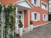 eigener Eingangsbereich - Attraktive 3-Zimmer-EG-Wohnung zentral in Badenweiler