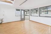 Büro in der Werkhalle - 