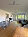 Wohn- und Esszimmer - Renovierte 4-ZKB mit Balkon + Garage in bevorzugter Lage von St. Arnual