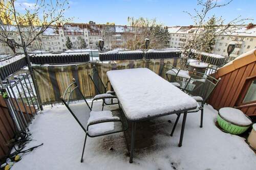 Balkon - 4 Zimmer Einfamilienhaus zum Kaufen in Berlin