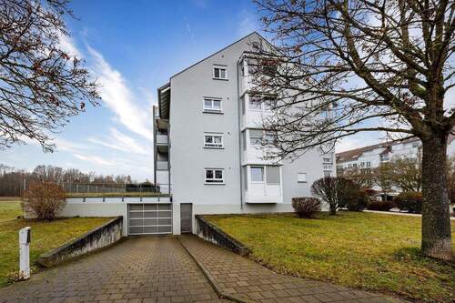 Bild 2 - 2 Zimmer Etagenwohnung zum Kaufen in Singen (Hohentwiel)