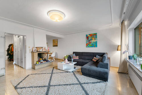 Wohnzimmer - 5 Zimmer Reihenmittelhaus zum Kaufen in Hürth