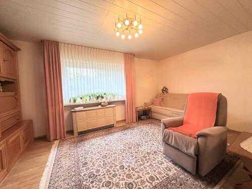 Wohnzimmer - Doppelhaushälfte mit 83,00 m&sup2; in Köln / Worringen zum Kaufen