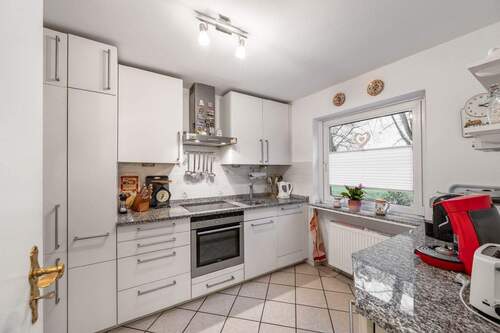 Küche - 5 Zimmer Reihenmittelhaus in Unterschleißheim