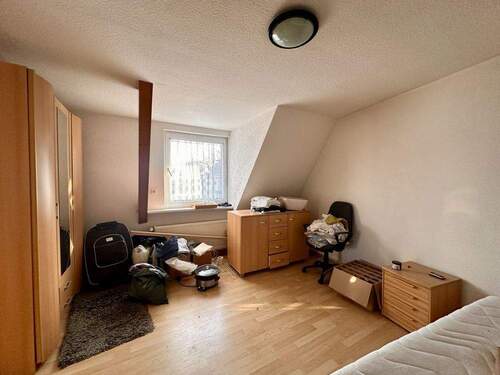 Schlafzimmer 1 mit Dachgaube - 