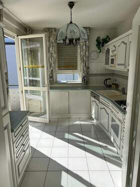 Küche.jpeg - Etagenwohnung mit 93,00 m&sup2; in Baden-Baden zur Miete