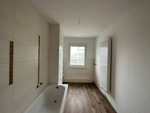 Bad - 2 Zimmer Etagenwohnung in Zeulenroda-Triebes