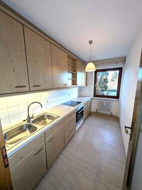 Großzügige, helle Küche... - 