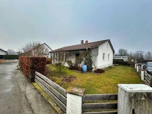 schöner Garten - 4 Zimmer Einfamilienhaus zum Kaufen in Buchhofen
