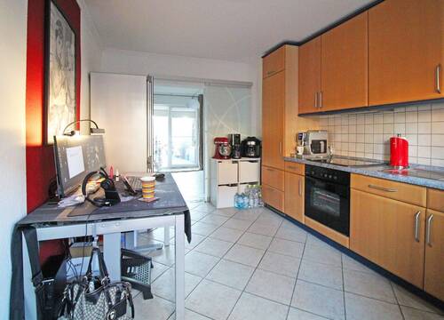 Küche mit Zugang zum Wohnzimmer - 