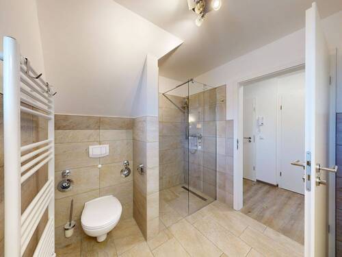 Tageslicht-Duschbad im 1. Obergeschoss - 