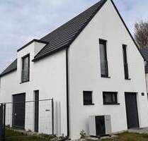 Exklusives Einfamilienhaus mit moderner Ausstattung in ruhiger Wohnlage. Erstbezug! - Königs Wusterhausen Senzig