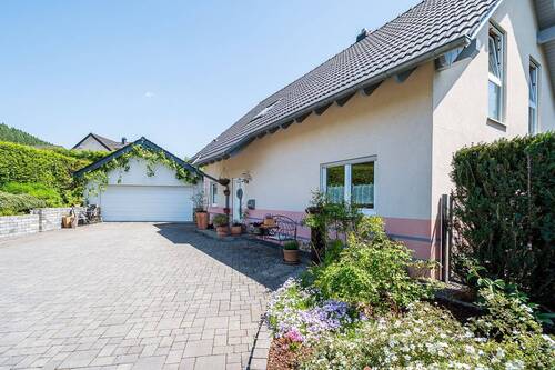 18381 Außenansicht - 6 Zimmer Einfamilienhaus zum Kaufen in Oberstadtfeld