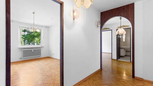 Flur - Etagenwohnung mit 72,00 m² in München zum Kaufen