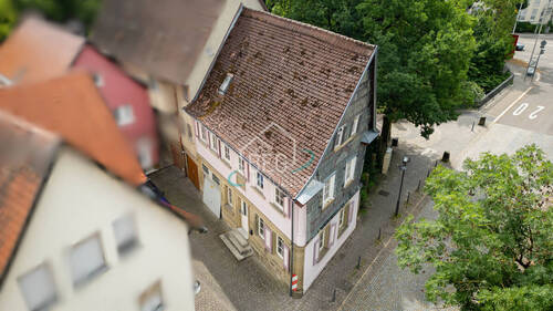 Außenansicht - Alt trifft Potenzial - Reihenendhaus mit Charme in zentraler Lage