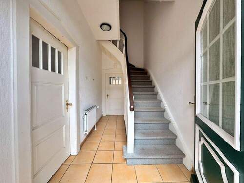 Eingangsbereich linke Hausseite - 