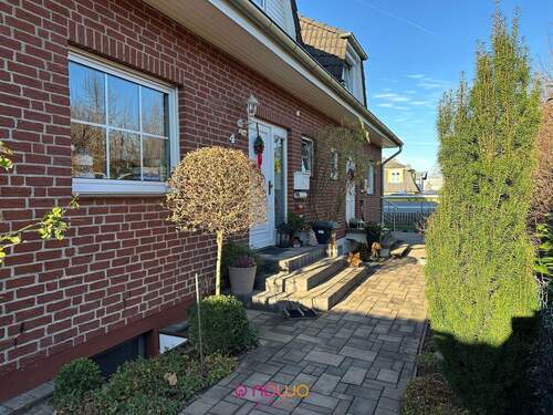 Hauseingang - 5 Zimmer Doppelhaushälfte zum Kaufen in Wolfenbüttel