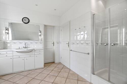 Badezimmer Dachgeschoss - 