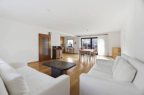 Wohn- und Eßzimmer - 