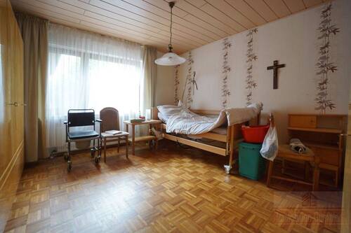 Schlafzimmer EG - 
