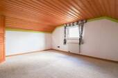 Schlafzimmer DG - 