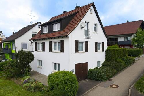Objektbild - Solides Einfamilienhaus mit Charme und vielseitigen Gestaltungsmöglichkeiten