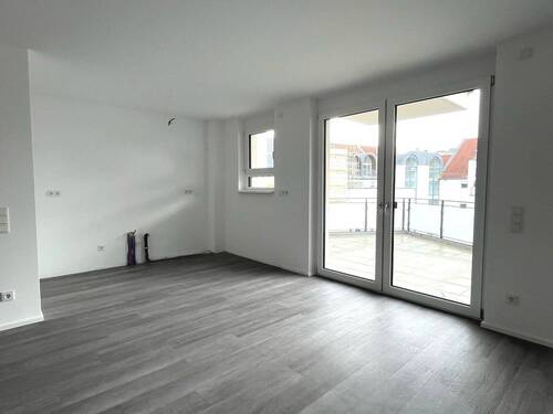 Küche mit Zugang zu Balkon - 4 Zimmer Etagenwohnung in Böblingen