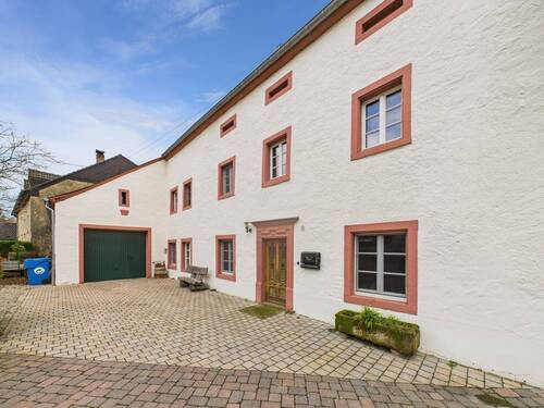 CAM04517G0-PR0004-STILL035.jpg - Saniertes Denkmal in Idenheim bei Bitburg – ökologisch, historisch & hochwertig modernisiert