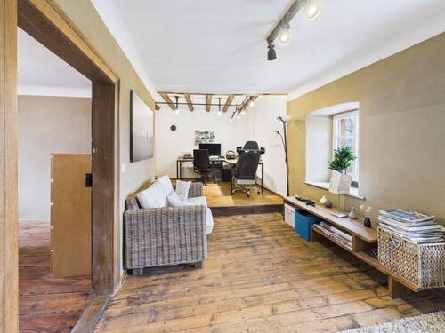 CAM04517G0-PR0004-STILL025.jpg - 