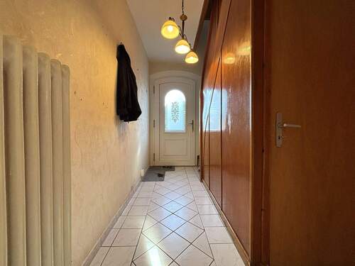 Flur - 5 Zimmer Einfamilienhaus zum Kaufen in Bliedersdorf